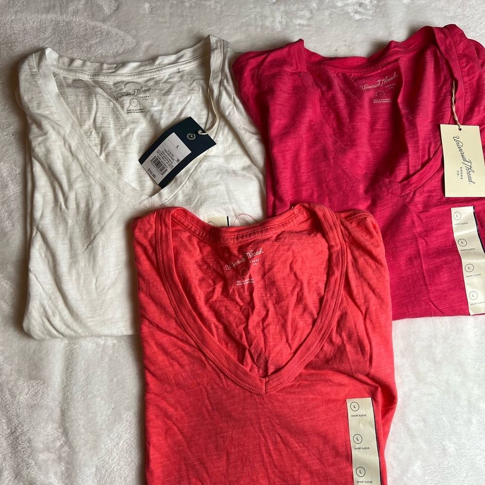 Universal Thread T-Shirt Bundle